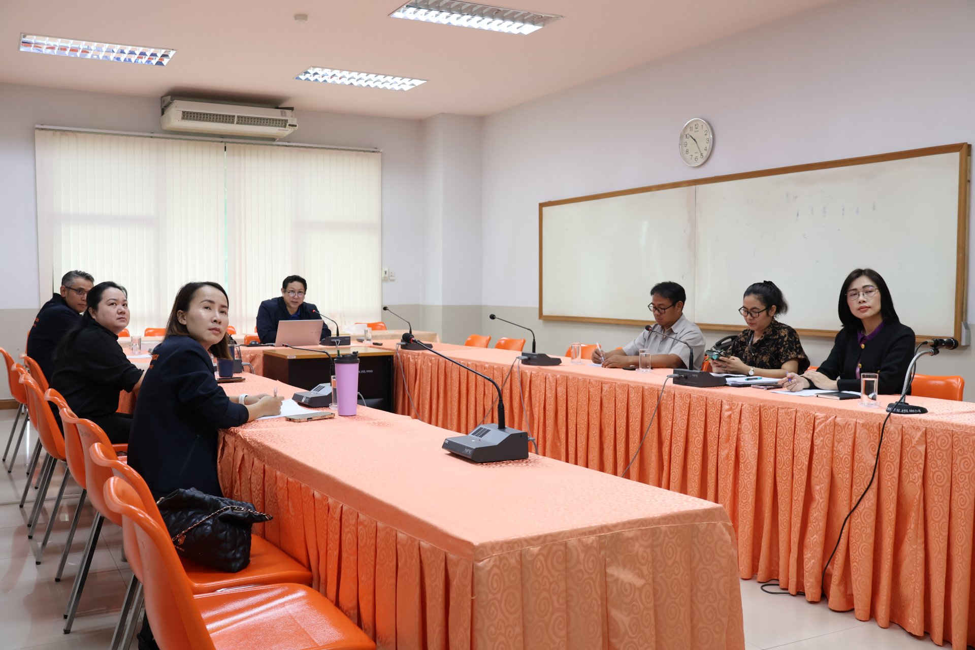 การประชุมคณะกรรมการดำเนินงานวารสาร วิทยาการจัดการวิชาการ มหาวิทยาลัยราชภัฏเพชรบูรณ์ ครั้งที่ 4/2569 - รูปภาพ 10