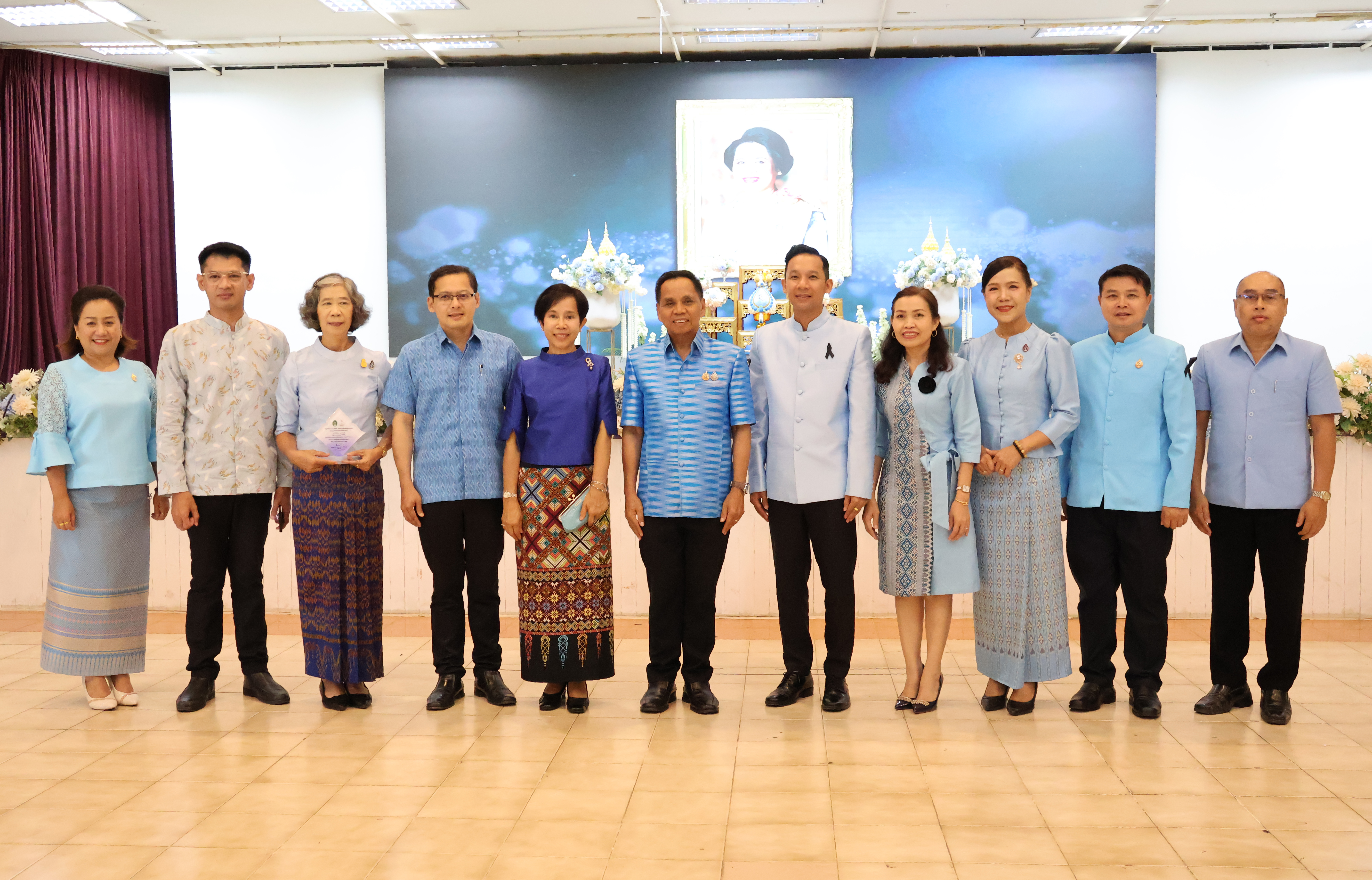 โครงการสืบศิลป์ผ้าไทย เทิดไท้พระพันปีหลวง สานสายใยรัก วันแม่แห่งชาติ ประจำปี ๒๕๖๙
