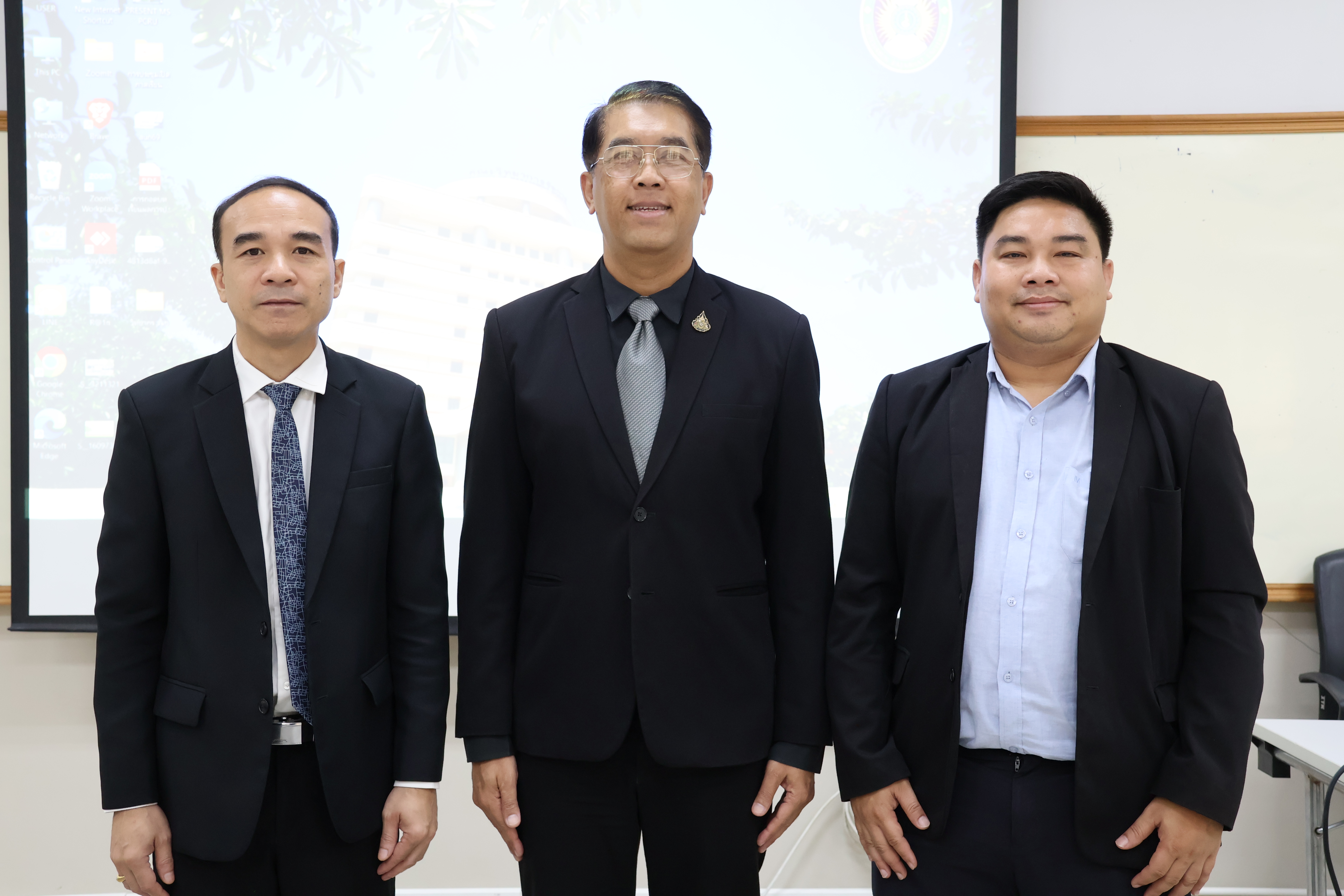 โครงการอบรมการแลกเปลี่ยนเรียนรู้การถอดบทเรียนผลการประเมิน AUN-QA เพื่อยกระดับคุณภาพหลักสูตรของคณะวิทยาการจัดการ